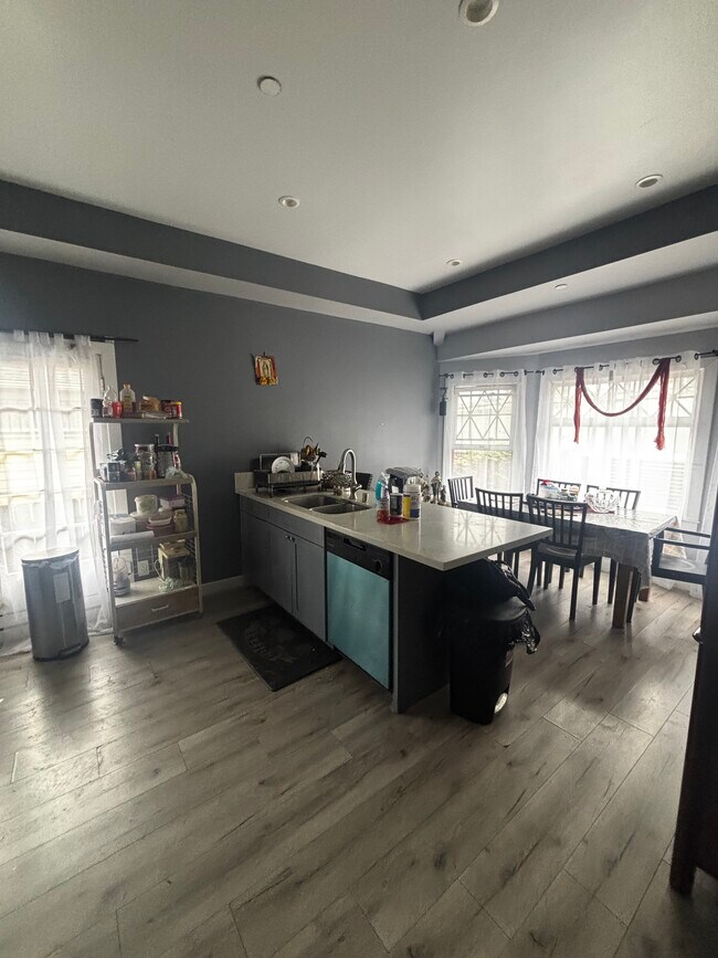 Espacio de cocina (compartido) - 1726 W 22nd St
