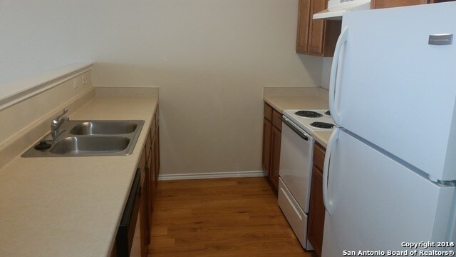 Building Photo - 10715 Mathom Landing