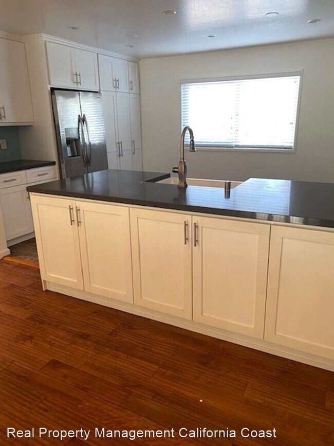 Foto del edificio - 3 br, 3 bath House - 4912 1/2 Mc Connell Ave.