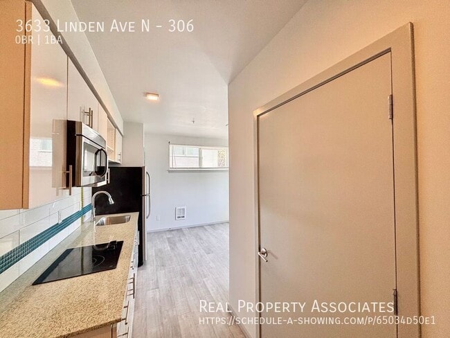 Interior Photo - Linden Ave