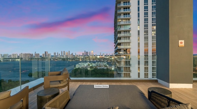 Building Photo - 16375 Biscayne Blvd