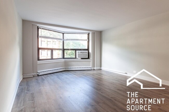 Photo - 445 West Wellington Avenue #15D Apartment