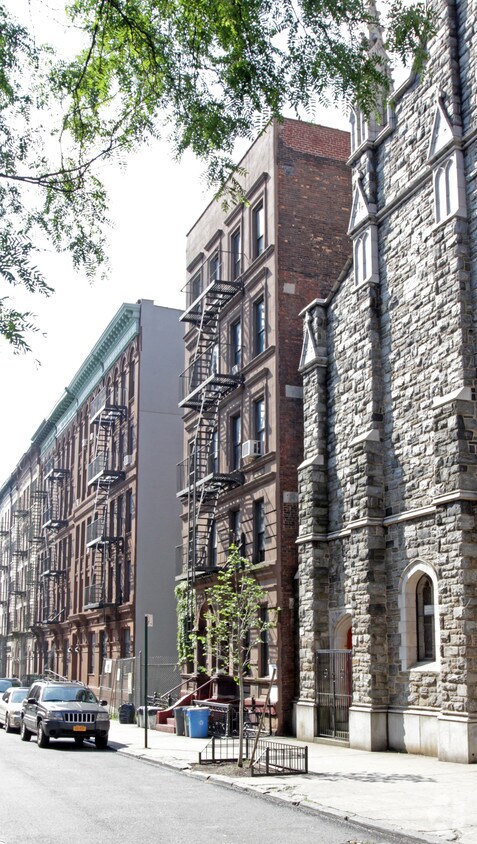 Building Photo - 138 W 137th St