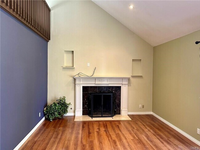 Foto del edificio - 17631 Mapes Ave