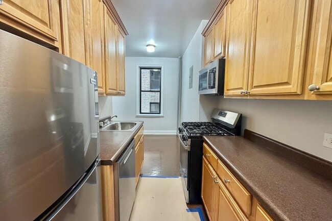 Building Photo - 240 Cabrini Blvd