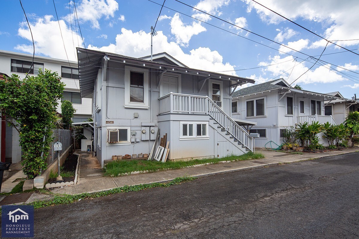 Primary Photo - 1731 Algaroba St