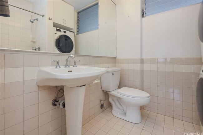 Foto del edificio - Nice and cozy studio with a washer dryer in unit.