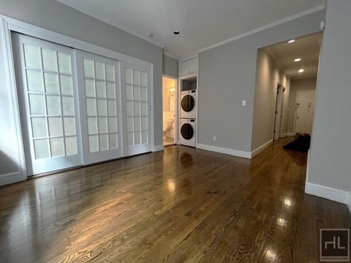Foto principal - Amazing 3 Bedroom Apartment In Gramercy Pa...