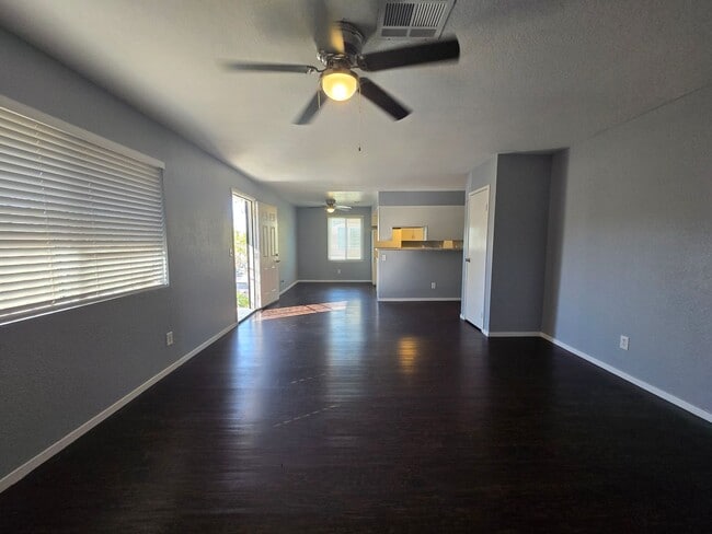 Foto del edificio - 3 Bedroom Apartment