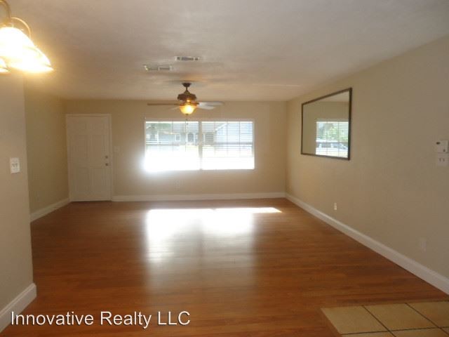 Building Photo - 3 br, 1.5 bath House - 1054 Blackwood St.