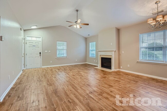 Foto del edificio - 18430 Train Station Dr