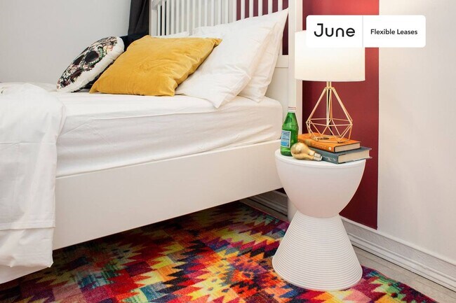 Building Photo - Cozy Private ROOM in Fort Greene