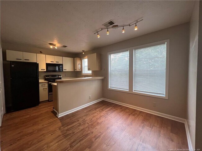 Foto del edificio - 950 Stewarts Creek Dr
