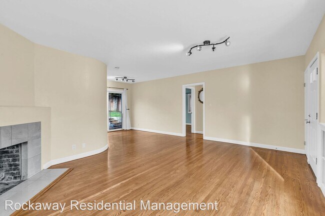 Foto del edificio - 2 br, 1 bath House - 930 SAN FELIPE AVE.