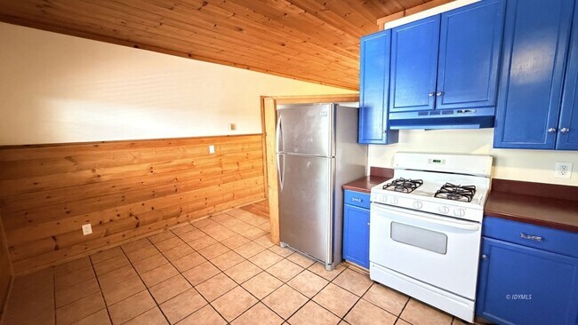 Foto del edificio - 54080 Pine Crest Ave