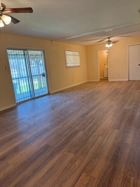 Foto del edificio - 9413 Merle St