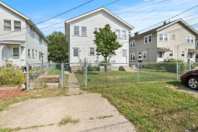 Foto del edificio - 925 Thomas Rd