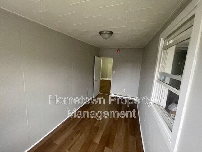 Foto del edificio - 663 E Market St