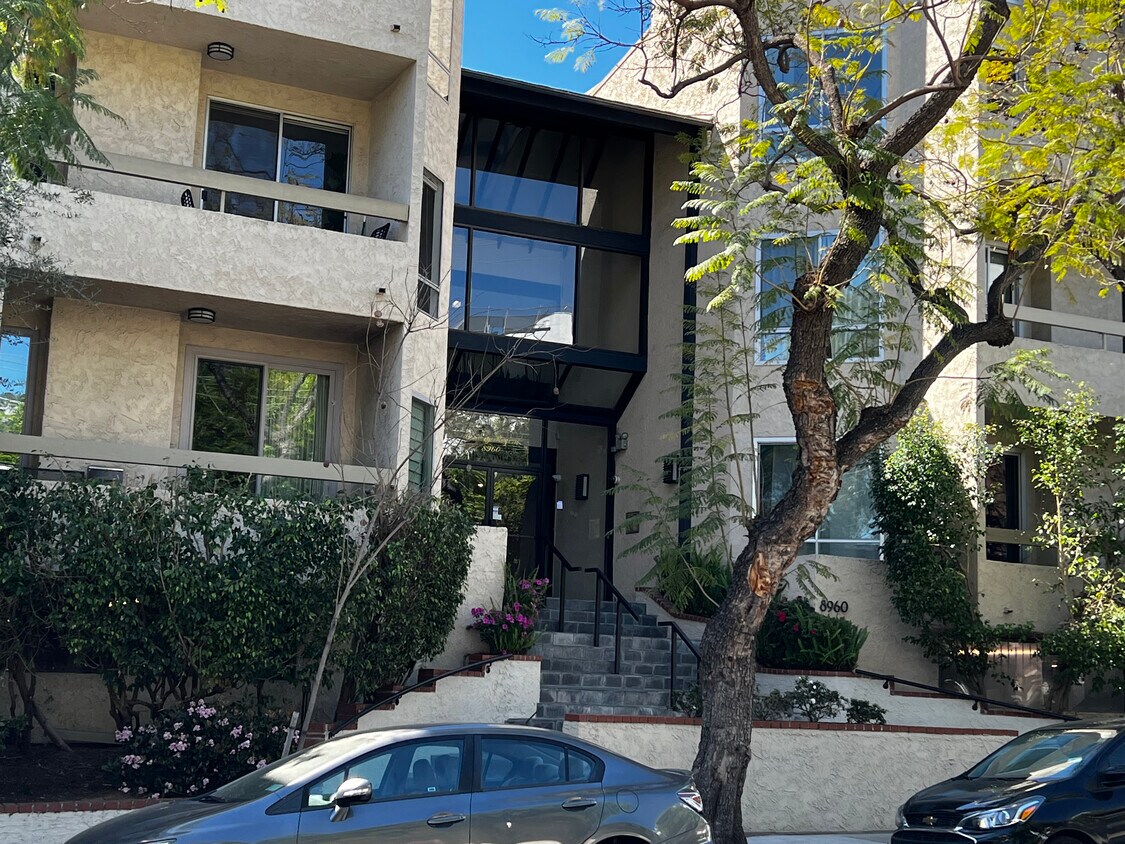 Foto principal - 8960 Cynthia St