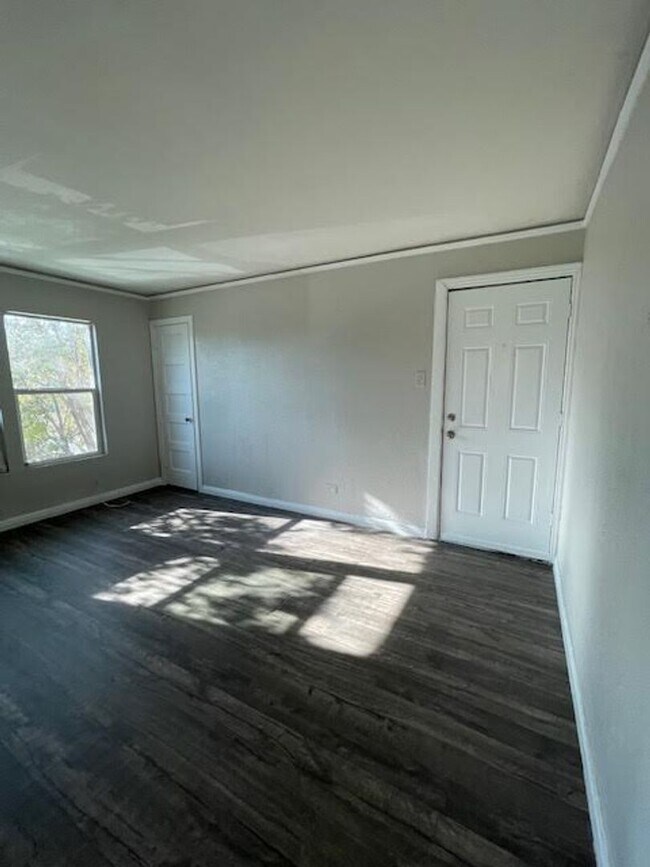 Foto del edificio - Spacious 1 bedroom apartment in the heart of Waco!