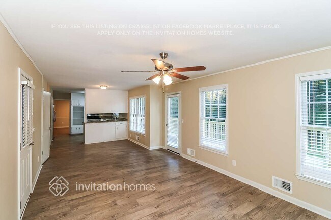 Foto del edificio - 2550 Raintree Way NE