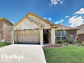 Building Photo - 561 Jamestown Ln