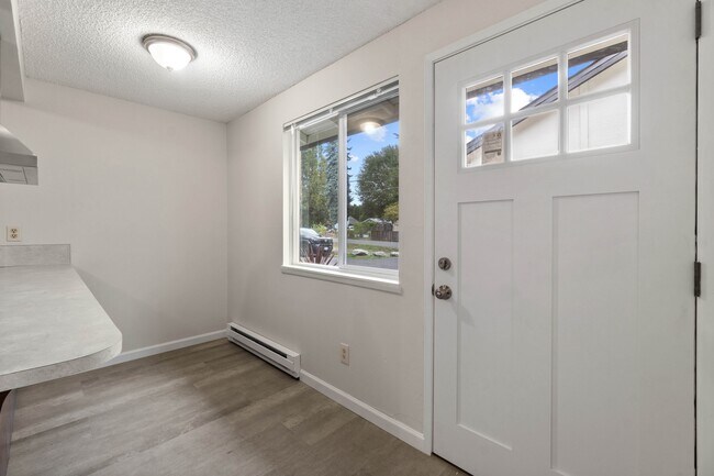Building Photo - 325 N 29th Ave