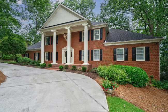 Foto del edificio - 11 Heards Overlook Ct NW
