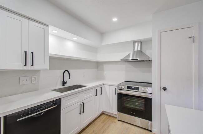 Foto del edificio - 4040 San Felipe St
