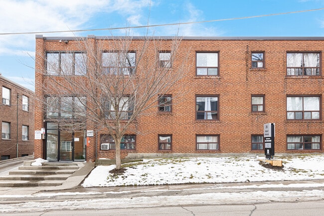 Building Photo - Albert Apartments