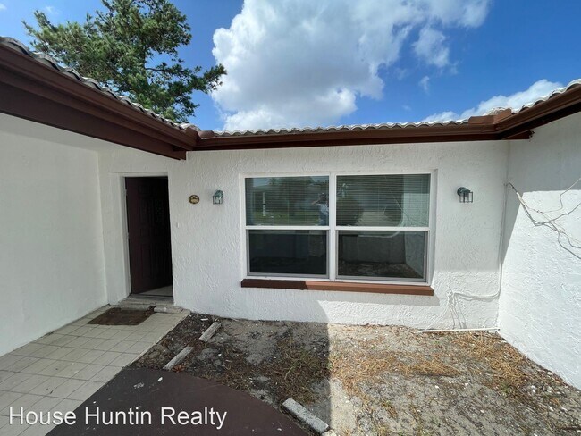 Foto del edificio - 2 br, 2 bath House - 9327 DRESDEN LANE