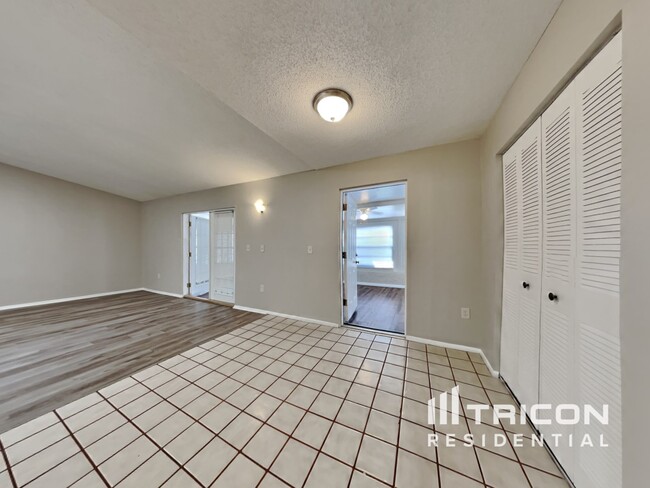 Building Photo - 11404 Larkwood Way