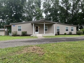 Building Photo - 852 Hornbuckle Rd