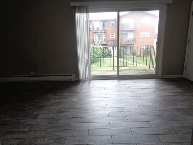 Foto del edificio - 7323 W 79th St