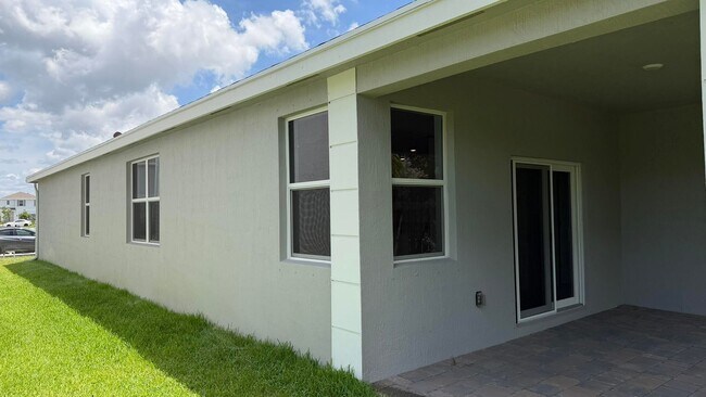 Foto del edificio - 1872 NW 6th St