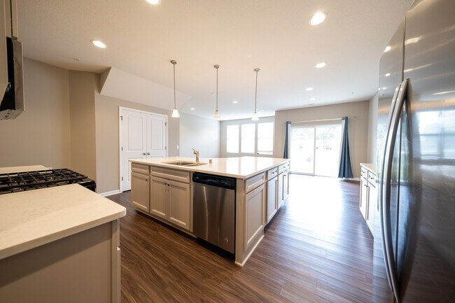 Foto del edificio - 724 Wildflower Ln