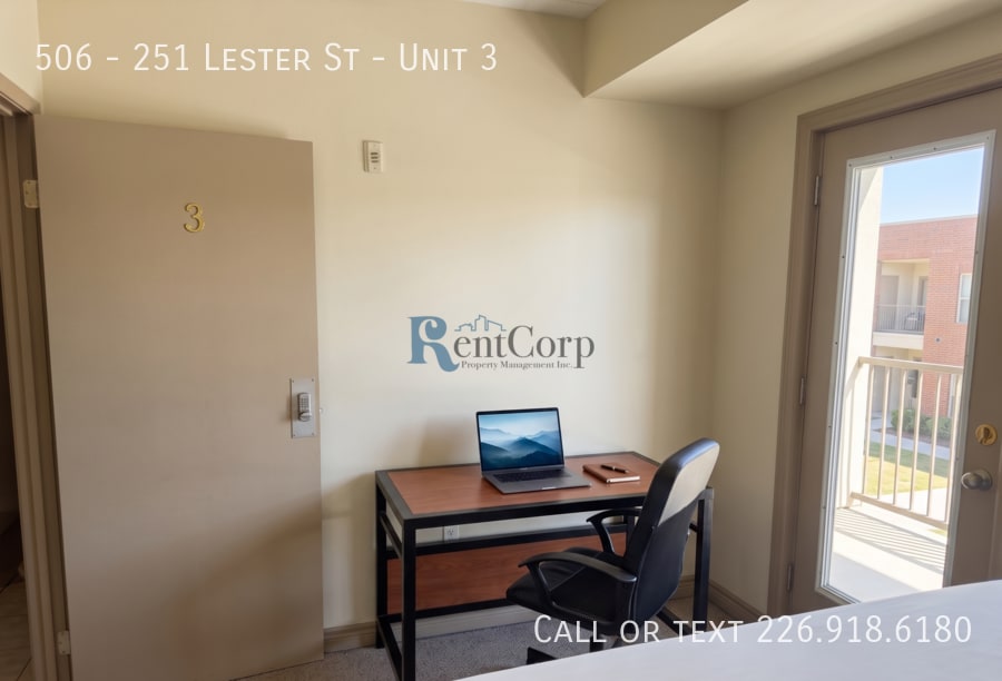 Building Photo - 251-251 Lester St