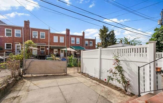 Photo - 1315 W 37th St Apartment