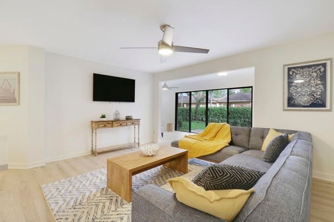 Photo - 1107 Duncan Cir House