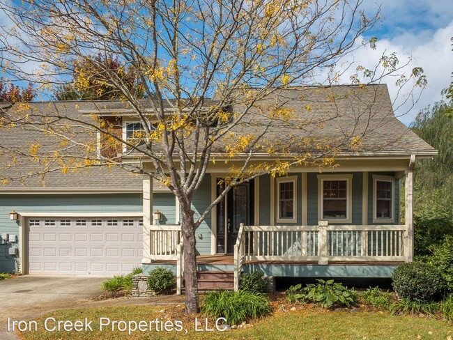 Building Photo - 3 br, 2.5 bath House - 33 Craftsman Circle