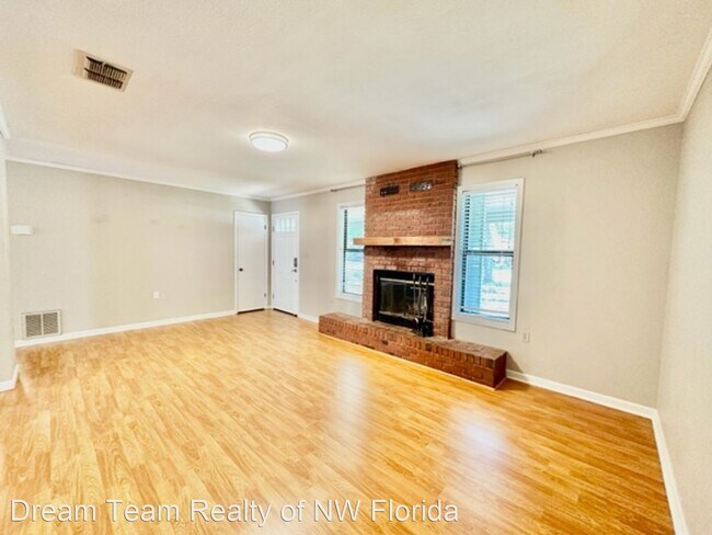 Building Photo - 3 br, 2 bath House - 627 Sea View Drive