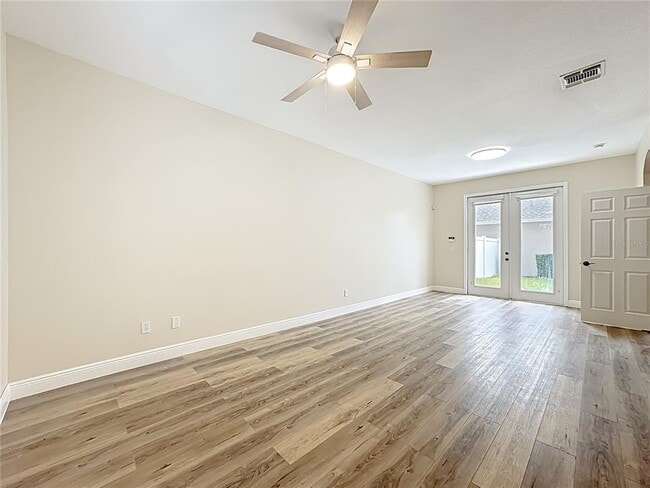 Building Photo - 14746 Clarkson Dr