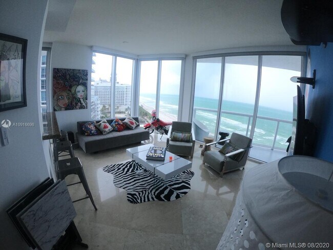 Foto del edificio - 6515 Collins Ave