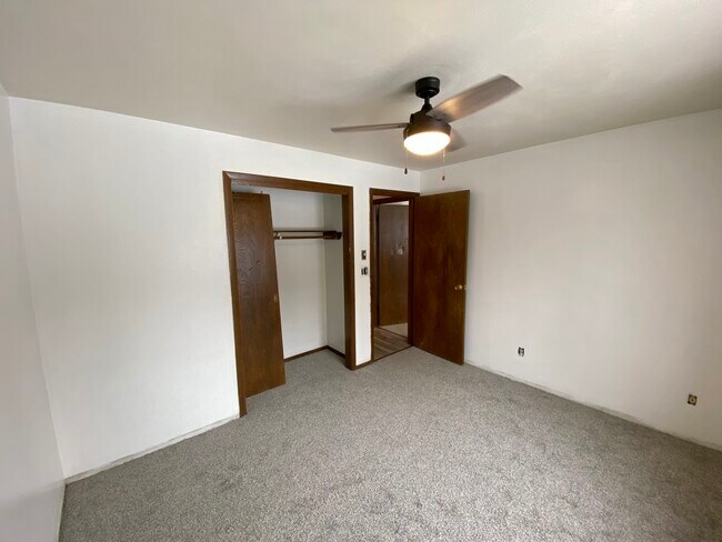 Foto del edificio - 207 Lakeview Ave