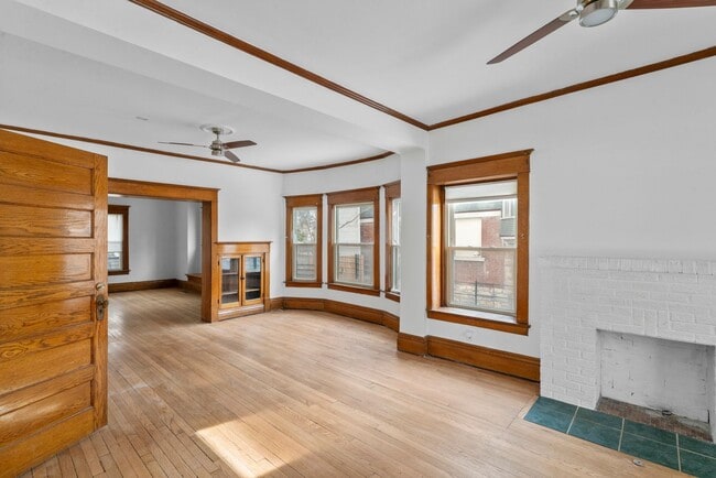 Building Photo - Historic Charm Meets Modern Living – Spacious 6-Bedroom in Prime KC Location! $3900.00