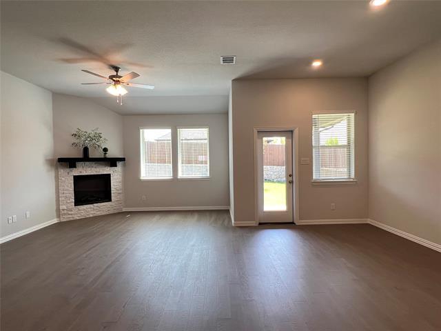 Foto del edificio - 3433 Loftwood Ln