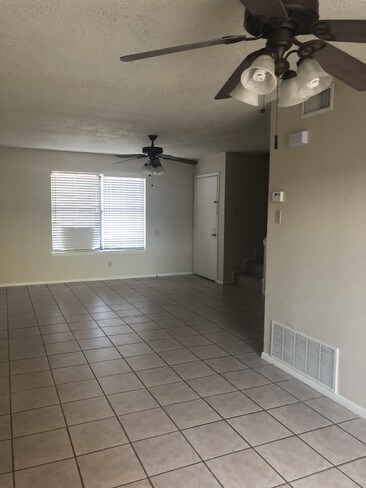 Foto del edificio - 901 Castle Heights Dr