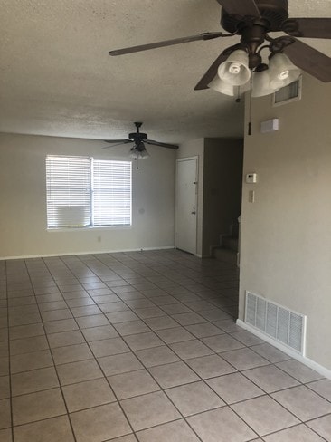 Building Photo - 901 Castle Heights Dr