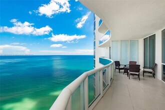 Building Photo - 16001 Collins Ave