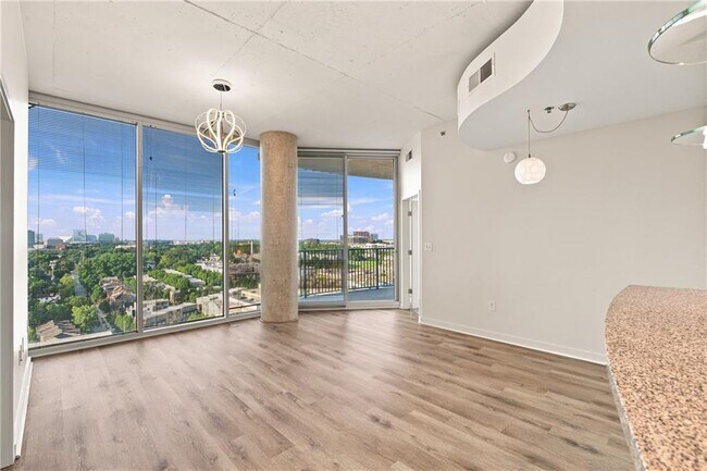 Foto del edificio - 361 17th St NW